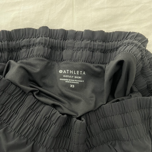 Athleta Black 3” Hustle Shorts - Picture 4 of 5